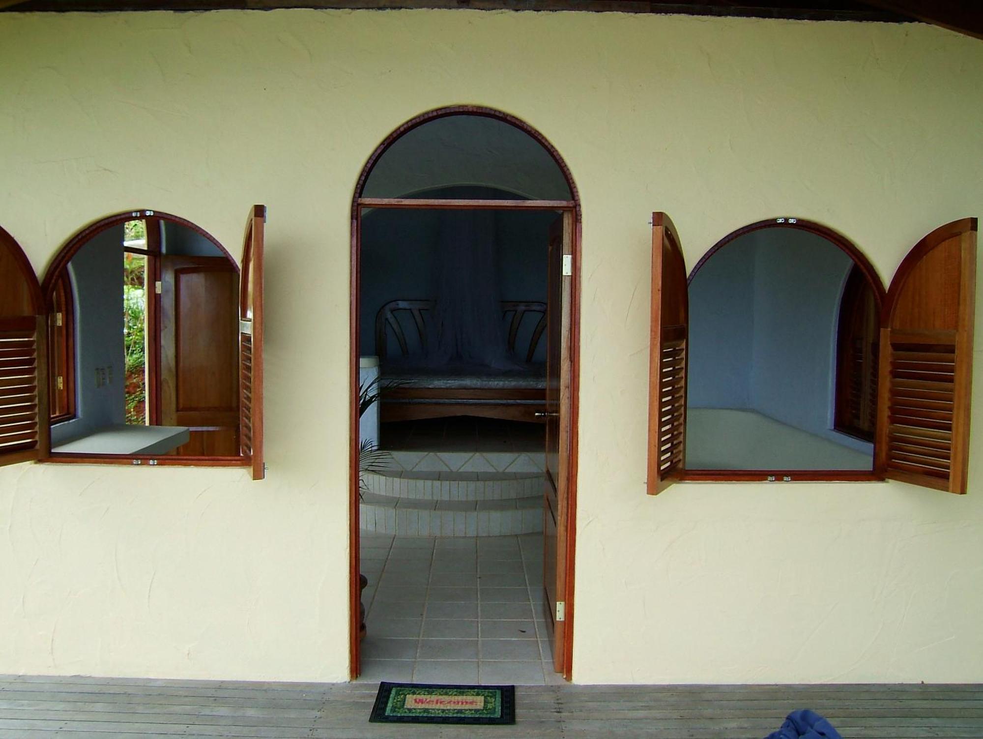 Lagunavista Villas Carate Exterior foto